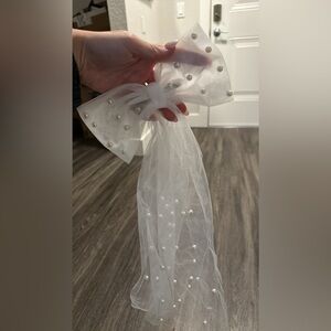 Pearl Bow Veil